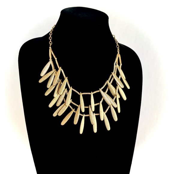 TALBOTS Ultra Glam Gold Layered Leaf Statement Necklace | NWOT - Picture 6 of 7